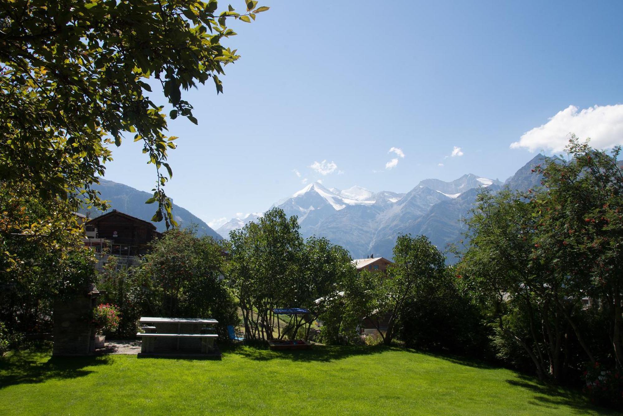 Chalet Soldanella Grächen Szoba fotó
